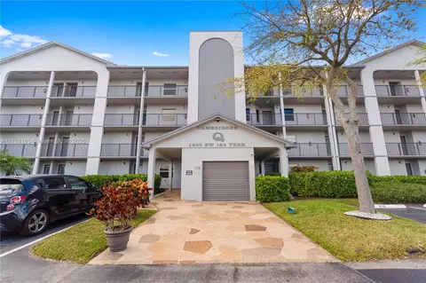 1400 SW 124th Ter #106Q, Pembroke Pines, FL 33027