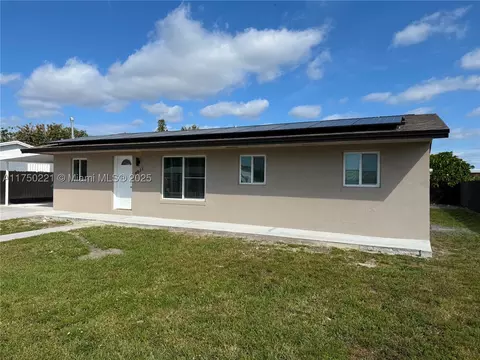 4821 NW 185th Ter, Miami Gardens, FL 33055