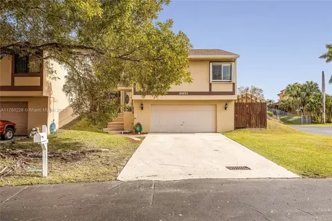 9951 SW 218th Ter, Cutler Bay, FL 33190