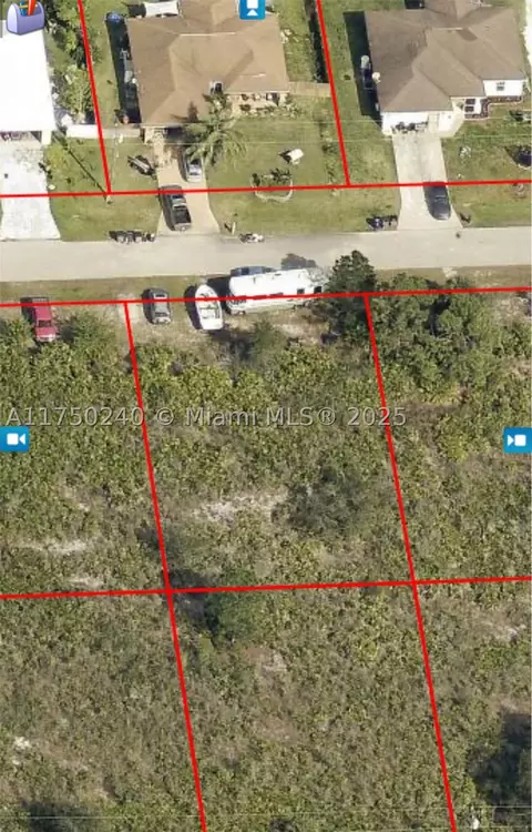2707 63rd St W, Lehigh Acres, FL 33971