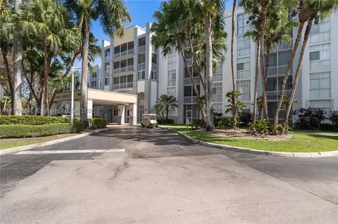 9725 NW 52nd St #216, Doral, FL 33178