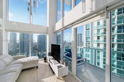 41 SE 5th St #1817, Miami, FL 33131