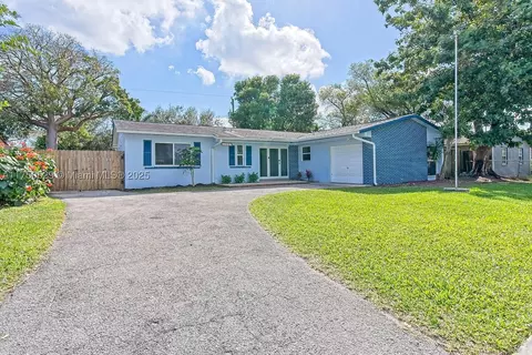 10430 SW 199th St, Cutler Bay, FL 33157