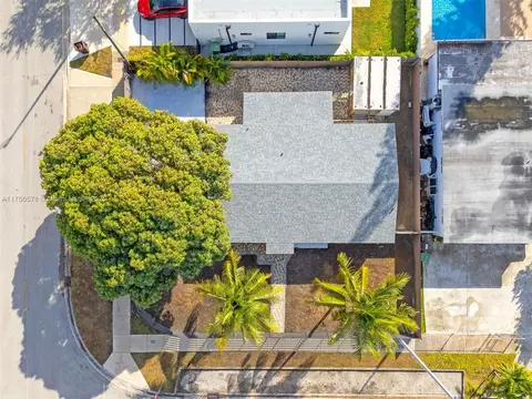 View/Area - 890 E 23rd St, Hialeah, FL 33013 photo 7 of 7