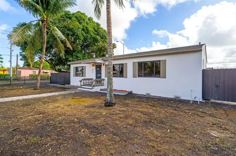 Other - 890 E 23rd St, Hialeah, FL 33013 photo 2 of 13