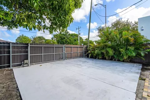 Other - 890 E 23rd St, Hialeah, FL 33013 photo 12 of 13