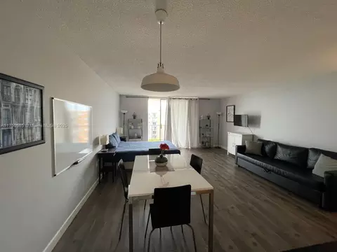 1470 NE 125th Ter #803, North Miami, FL 33161