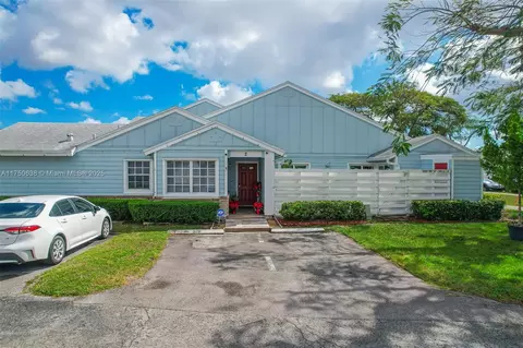 13781 SW 147th Cir Ln #2-17, Miami, FL 33186