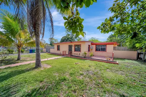 1110 NW 140th St, Miami, FL 33168