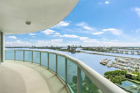 View/Area - 1800 N Bayshore Dr #2101, Miami, FL 33132 photo 3 of 7