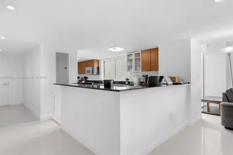 Kitchen - 1800 N Bayshore Dr #2101, Miami, FL 33132 photo 7 of 7