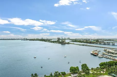 View/Area - 1800 N Bayshore Dr #2101, Miami, FL 33132 photo 6 of 7