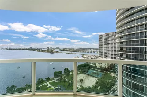 View/Area - 1800 N Bayshore Dr #2101, Miami, FL 33132 photo 1 of 7