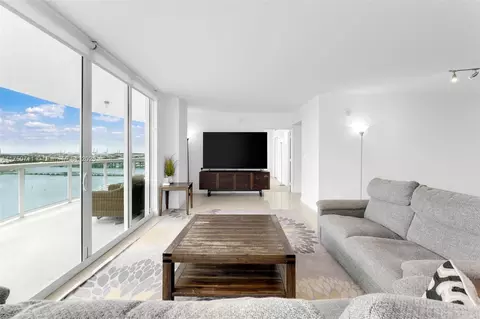 Living - 1800 N Bayshore Dr #2101, Miami, FL 33132 photo 4 of 6