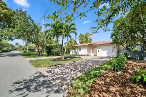 291 NE 107th St, Miami, FL 33161