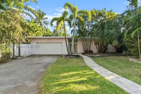 940 NE 74 St, Miami, FL 33138