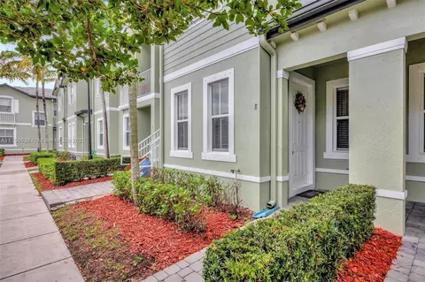 2934 SE 1st Dr #8, Homestead, FL 33033