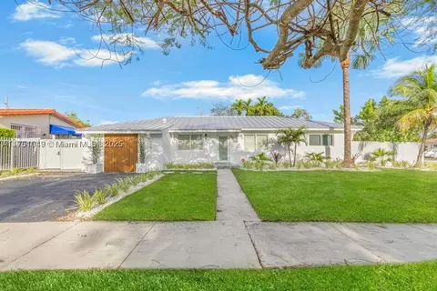 5045 SW 92nd Ave, Miami, FL 33165