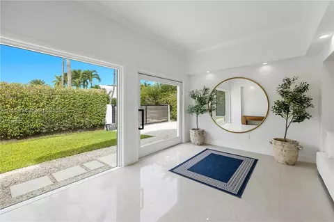 Entry Way - 561 Allendale Rd, Key Biscayne, FL 33149 photo 1 of 1