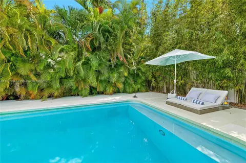 Exterior - 561 Allendale Rd, Key Biscayne, FL 33149 photo 9 of 11