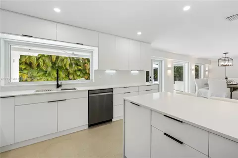 Kitchen - 561 Allendale Rd, Key Biscayne, FL 33149 photo 1 of 3