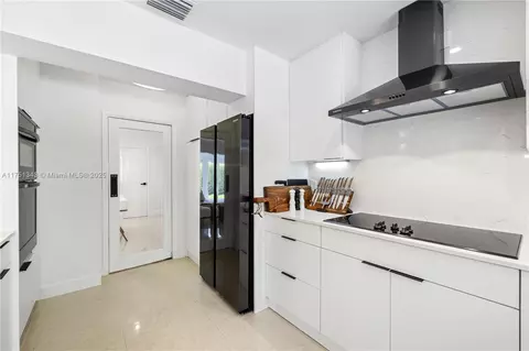 Kitchen - 561 Allendale Rd, Key Biscayne, FL 33149 photo 3 of 3
