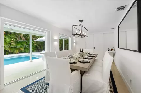 Dining - 561 Allendale Rd, Key Biscayne, FL 33149 photo 1 of 2