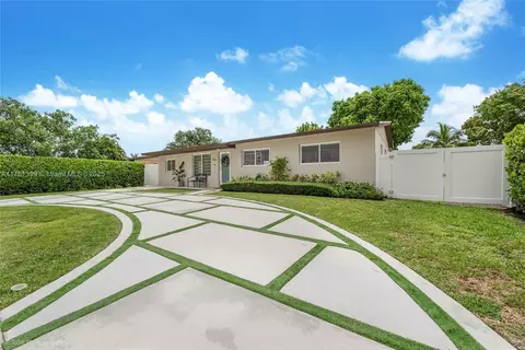 4031 SW 104th Ave, Miami, FL 33165