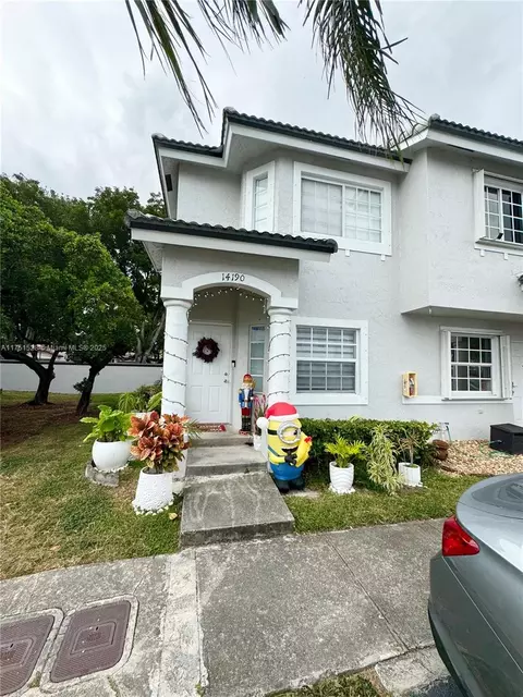 14190 SW 121st Pl, Miami, FL 33186