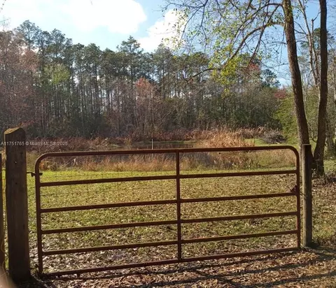 4225 Susan St, Other, FL 32145