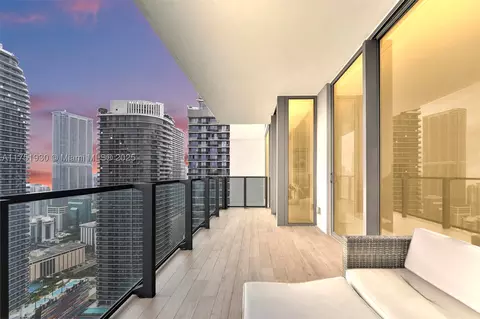 88 SW 7th St #3507, Miami, FL 33130