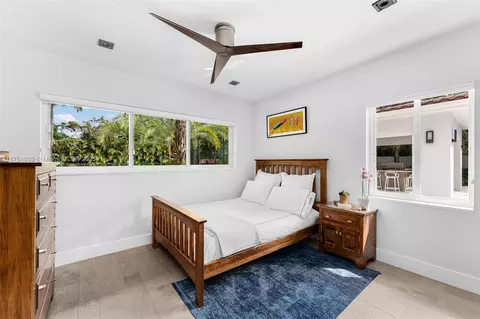 Bedroom - 6784 SW 97th St, Pinecrest, FL 33156 photo 7 of 7