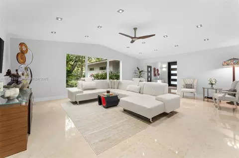 Living - 6784 SW 97th St, Pinecrest, FL 33156 photo 2 of 3