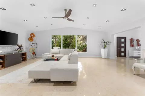 Living - 6784 SW 97th St, Pinecrest, FL 33156 photo 1 of 3