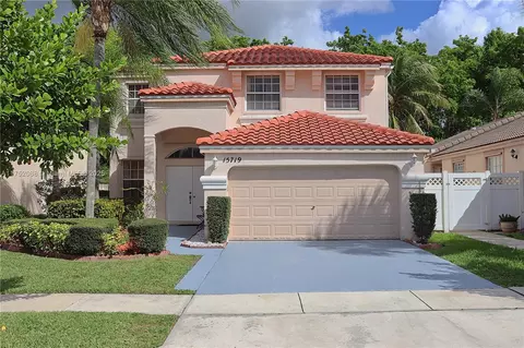 15719 NW 4th St, Pembroke Pines, FL 33028