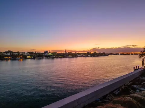 700 88th St, Surfside, FL 33154