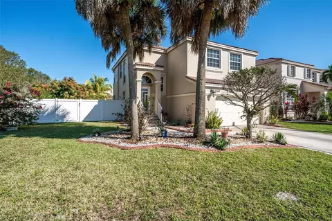 2397 NW 158th Ln, Pembroke Pines, FL 33028