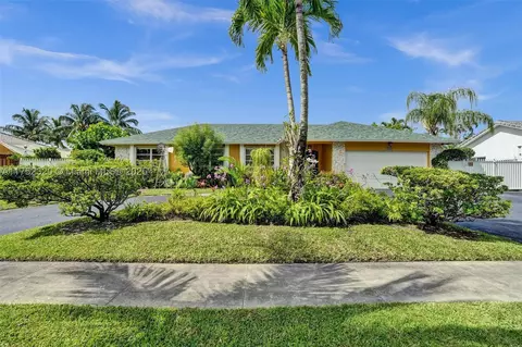7260 SW 20th St, Plantation, FL 33317