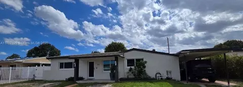 998 W 67th St, Hialeah, FL 33012