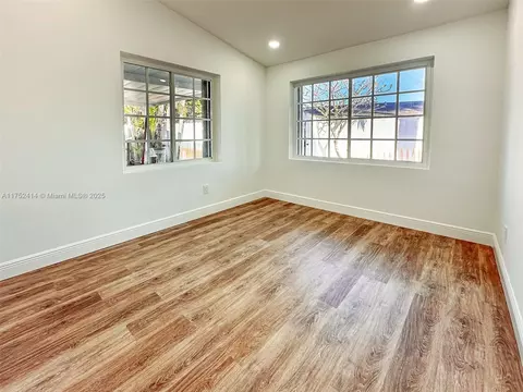 Living - 621 SE 3rd Pl, Hialeah, FL 33010 photo 1 of 1