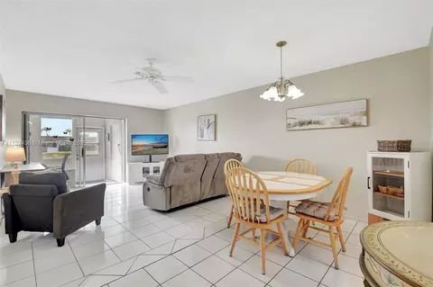 2775 W Dudley Dr W #E, West Palm Beach, FL 33415