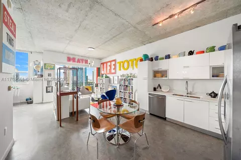 133 NE 2nd Ave #3215, Miami, FL 33132