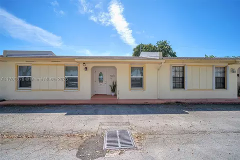 7826 Pembroke Rd, Miramar, FL 33023