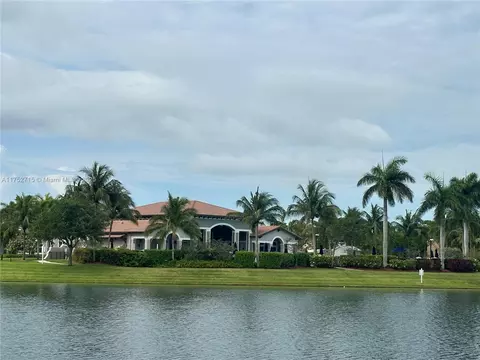 9125 SW 227th St #2, Cutler Bay, FL 33190