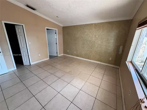 Living - 3162 W 69th Pl, Hialeah, FL 33018 photo 3 of 3