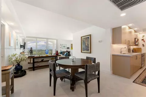 5401 Collins Ave #1220, Miami Beach, FL 33140