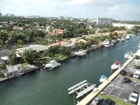 2020 NE 135th St #904, North Miami, FL 33181