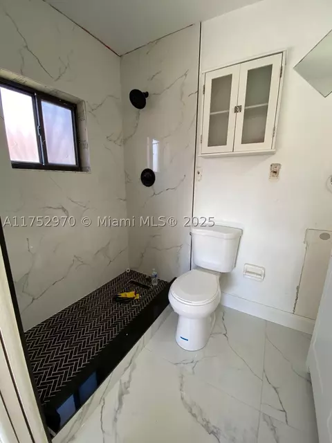 7922 W 29th Way #202, Hialeah, FL 33018