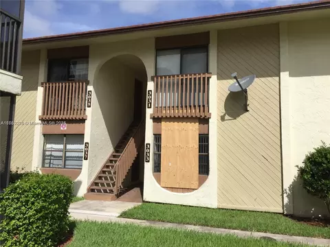 3037 NW 118th Dr #122D, Coral Springs, FL 33065