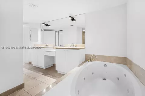 8925 Collins Ave #2E, Surfside, FL 33154 photo 25